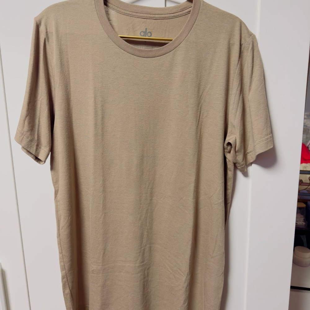 ALO Triump Tee in Gravel